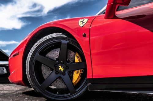 Ferrari-with-custom-caliper-painting